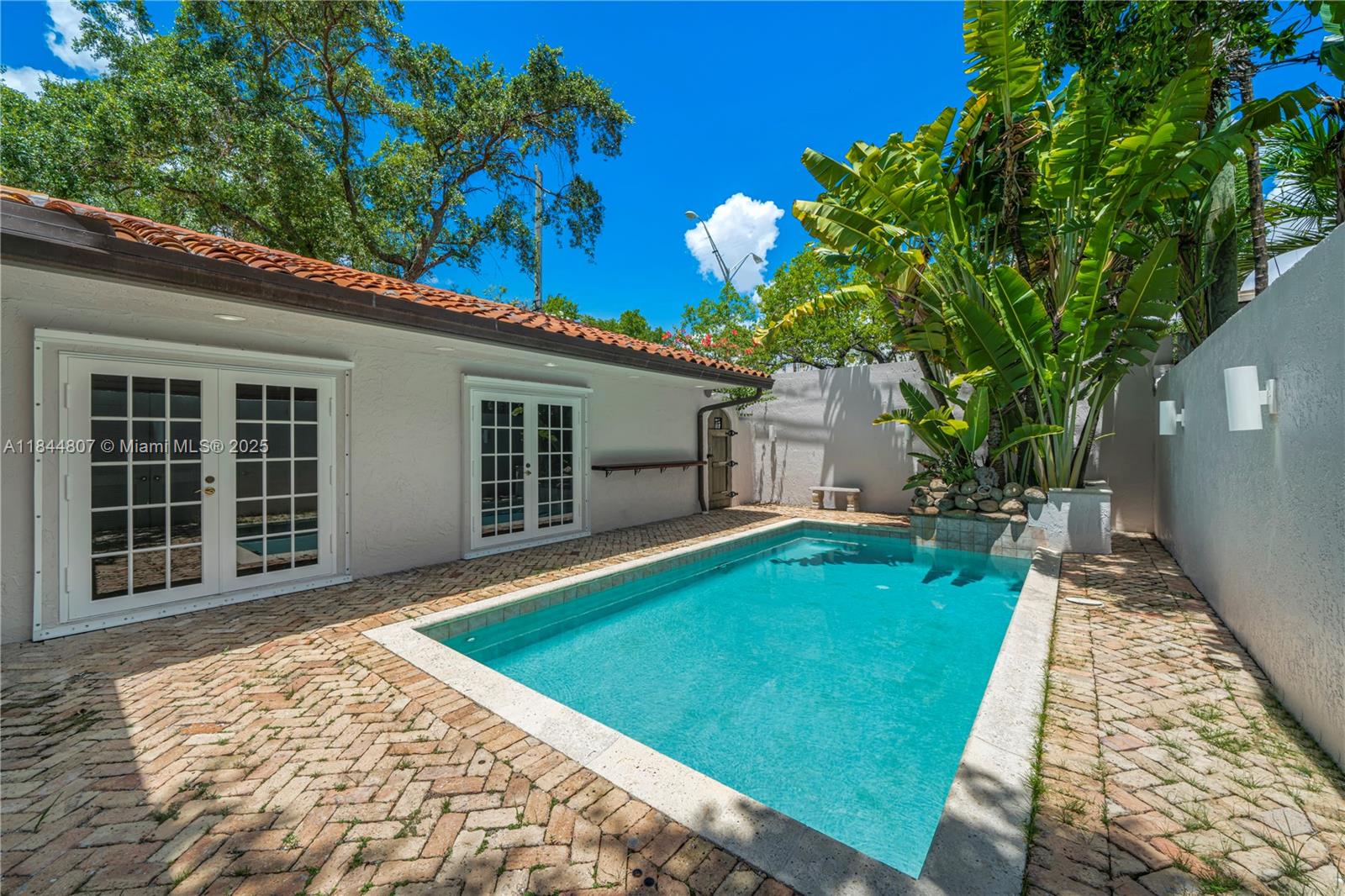 NATOMA PARK - Residential Lease