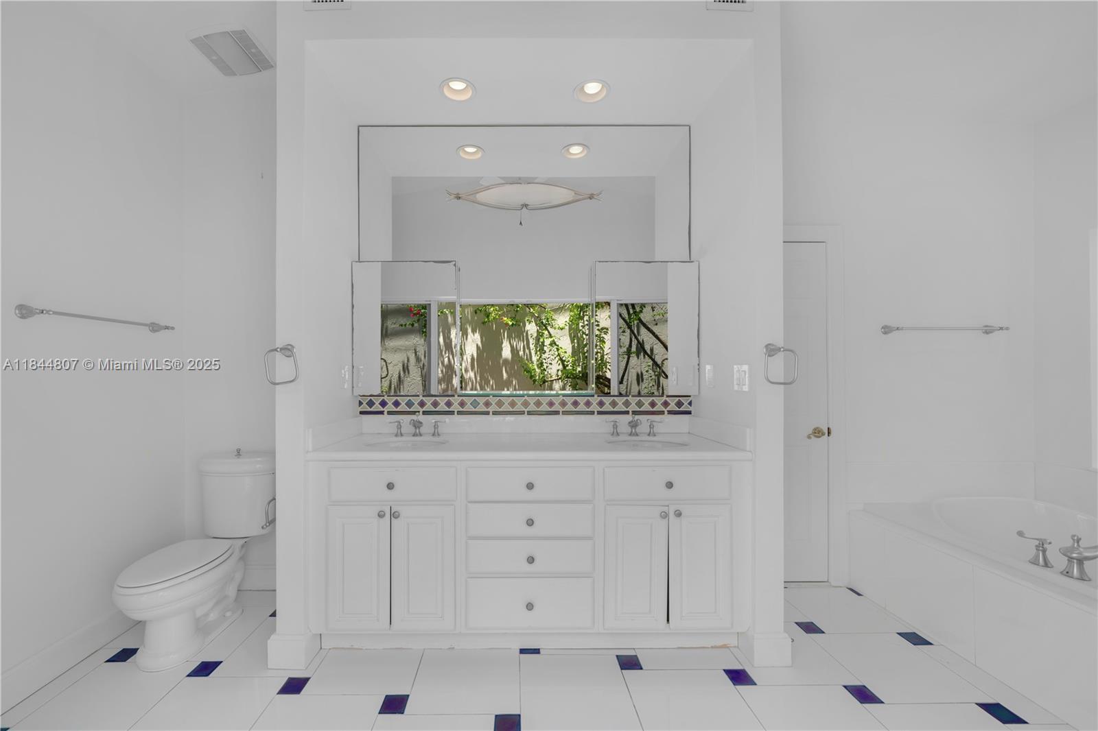 NATOMA PARK - Residential Lease