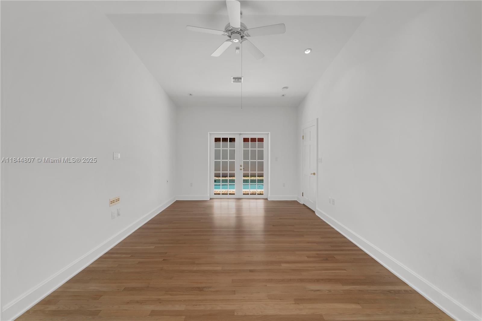 NATOMA PARK - Residential Lease