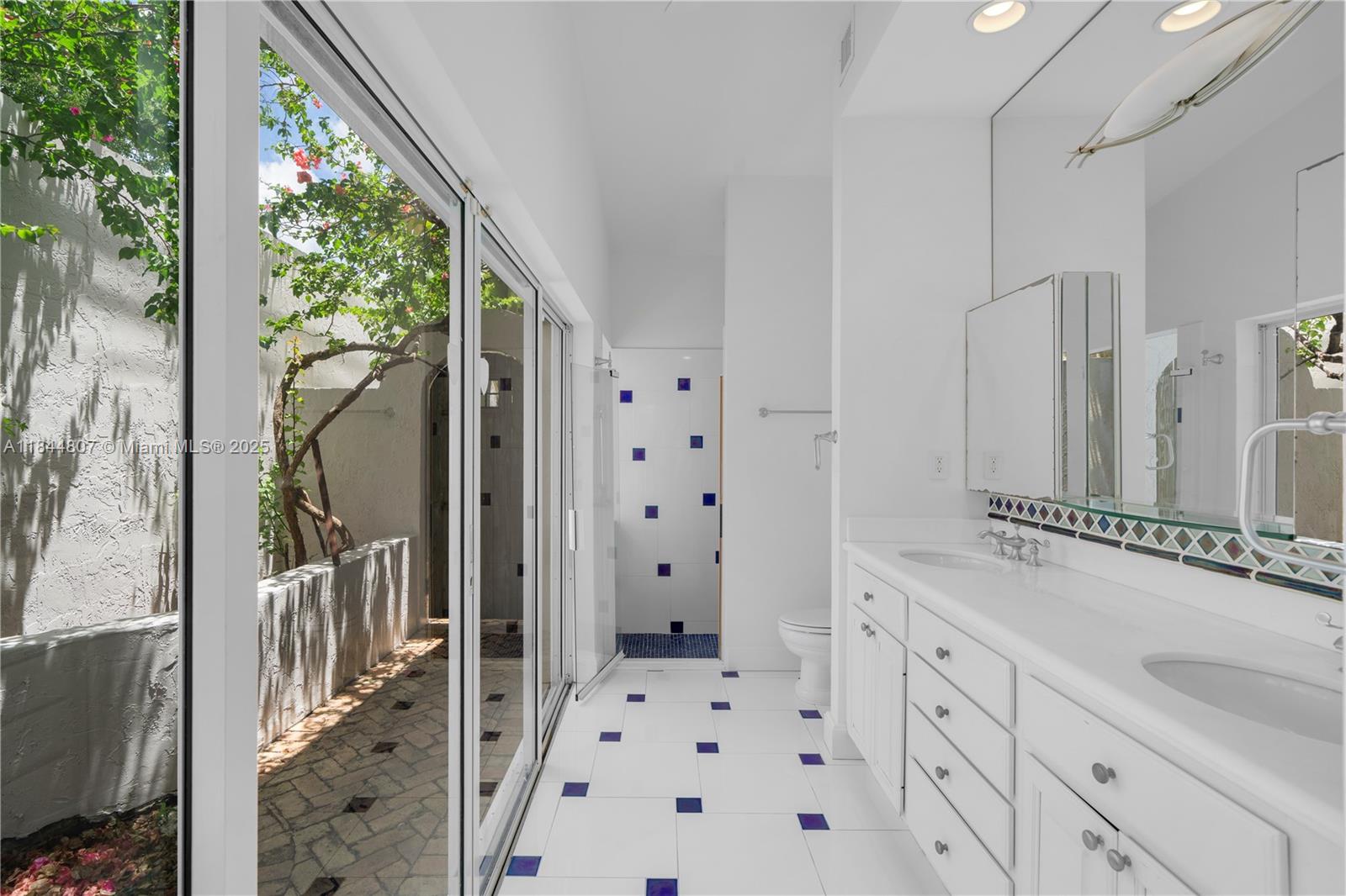 NATOMA PARK - Residential Lease