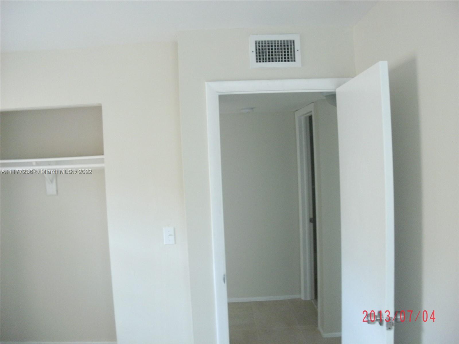 TOWN & COUNTRY PH I CONDO - Residential