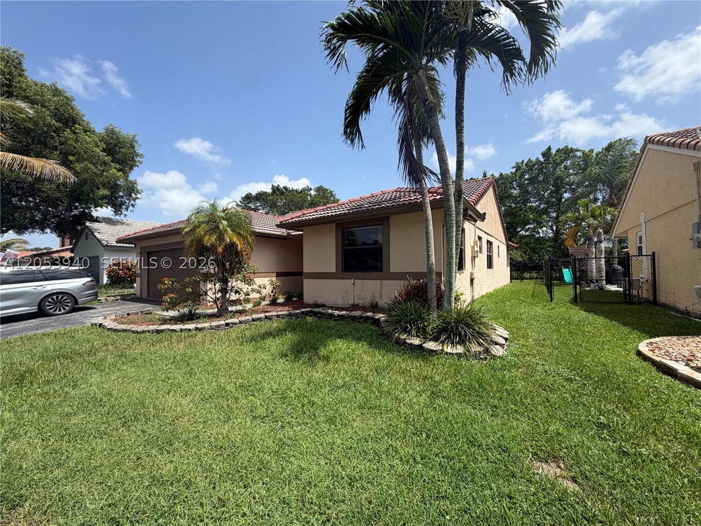 Photo of 15600 Gauntlet Hall Mnr, Davie, FL 33331 (MLS # A12053940)
