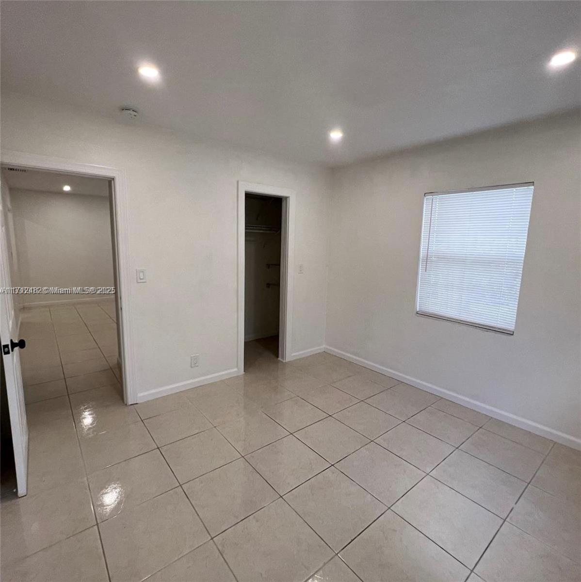 822 Avenida Hermosa