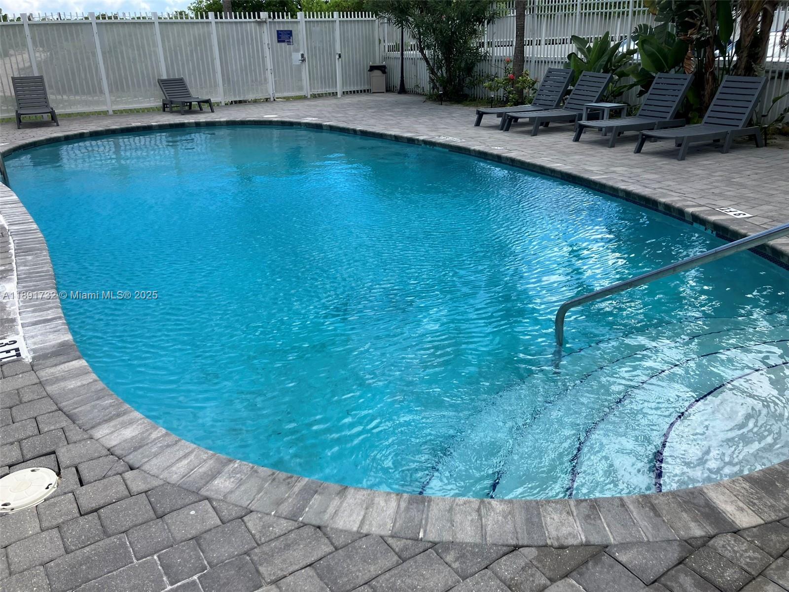 OCEAN WALK ON SOUTH BEACH - Residential