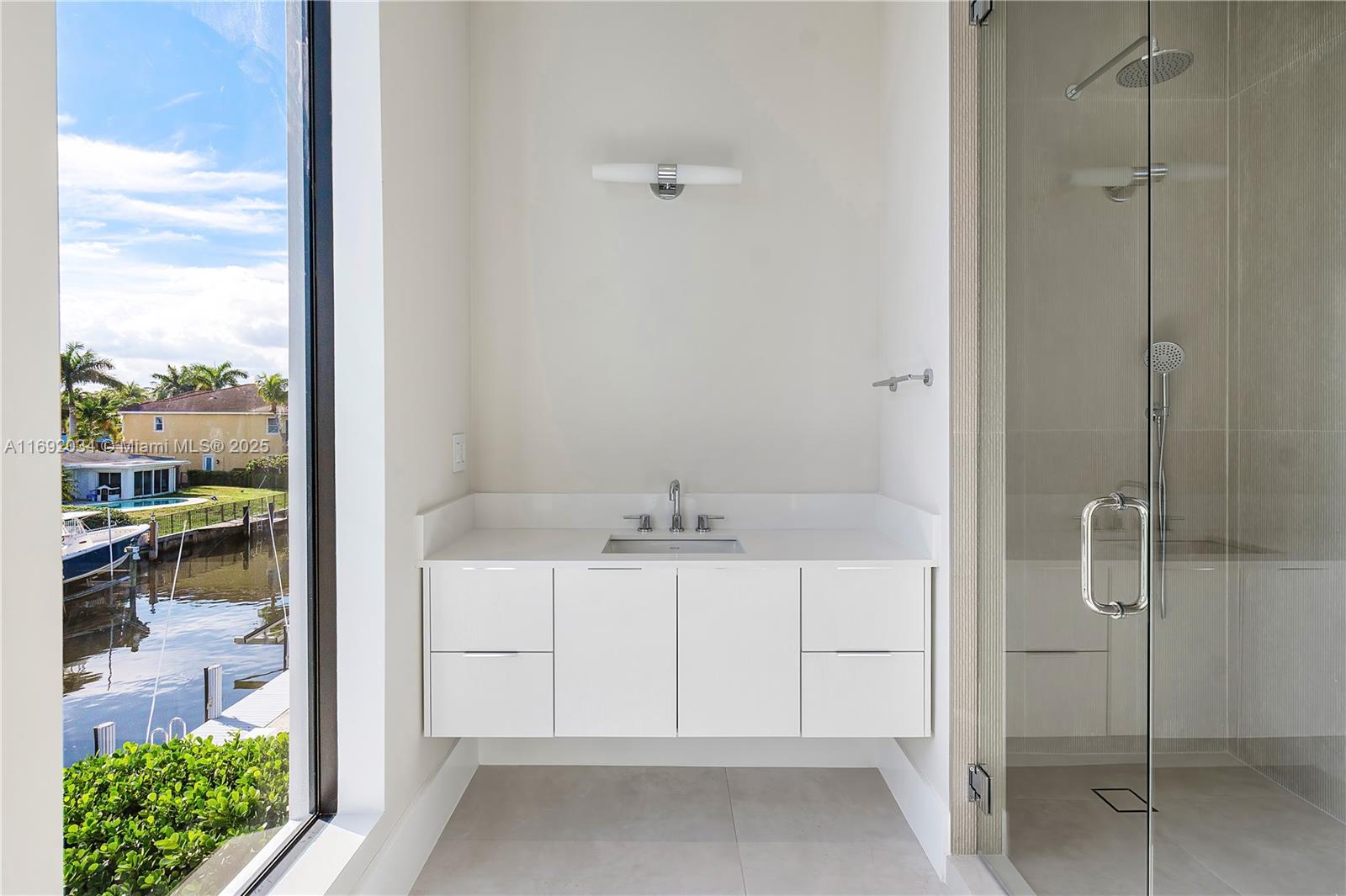 CORAL KEY VILLAS 1ST SEC - Residential