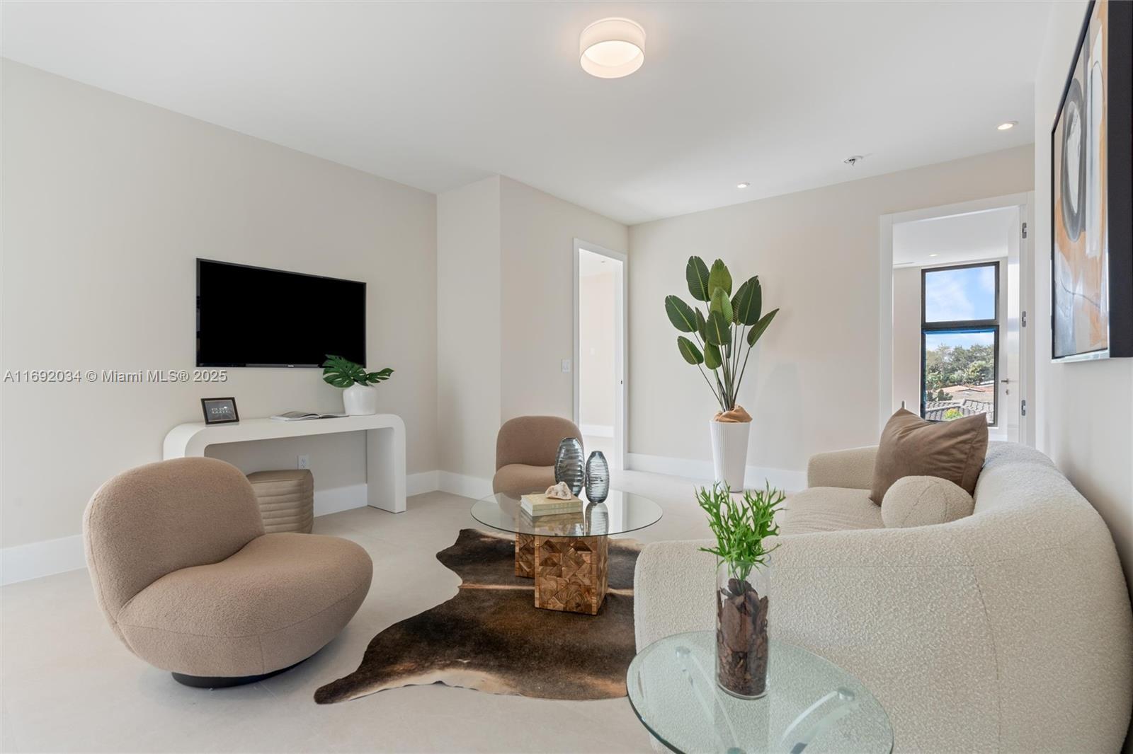 CORAL KEY VILLAS 1ST SEC - Residential