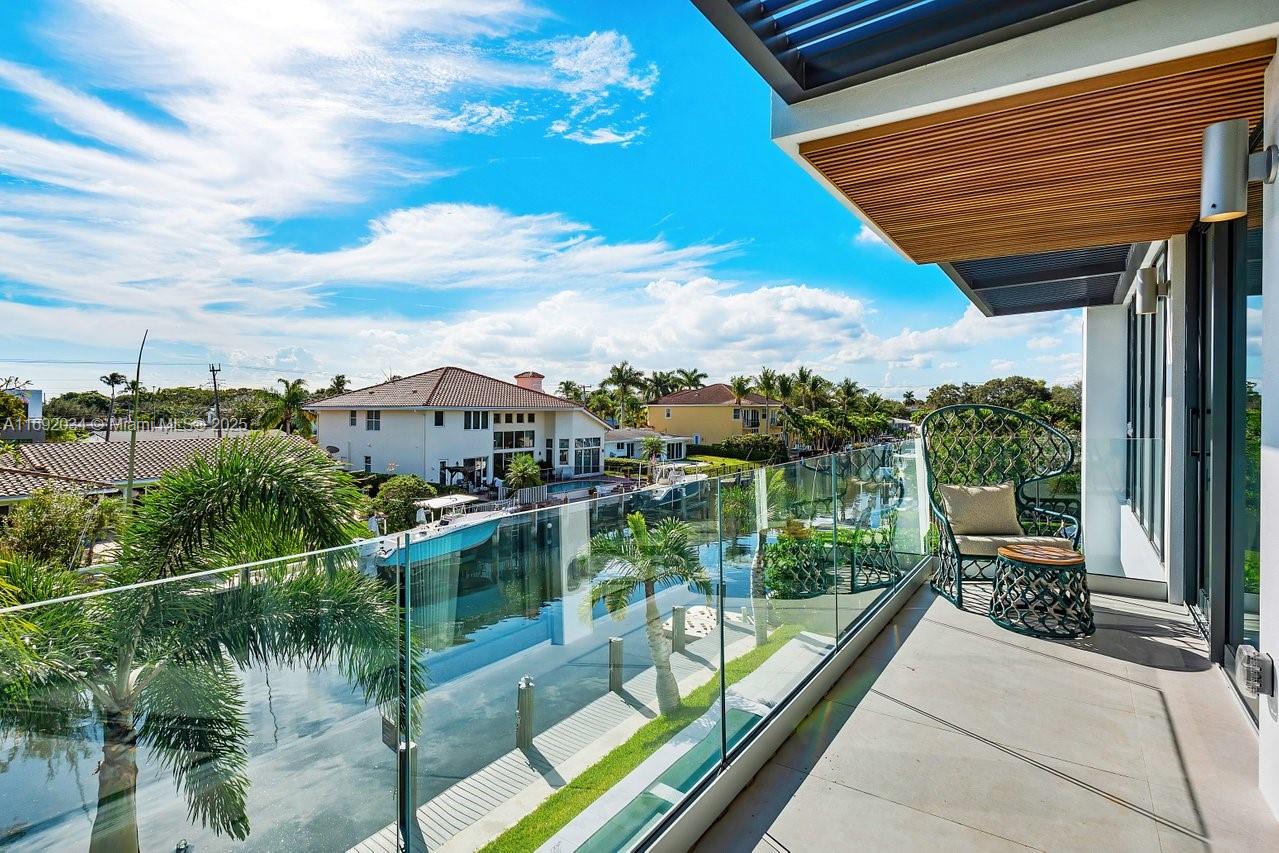 CORAL KEY VILLAS 1ST SEC - Residential