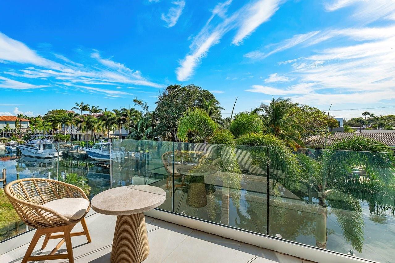 CORAL KEY VILLAS 1ST SEC - Residential