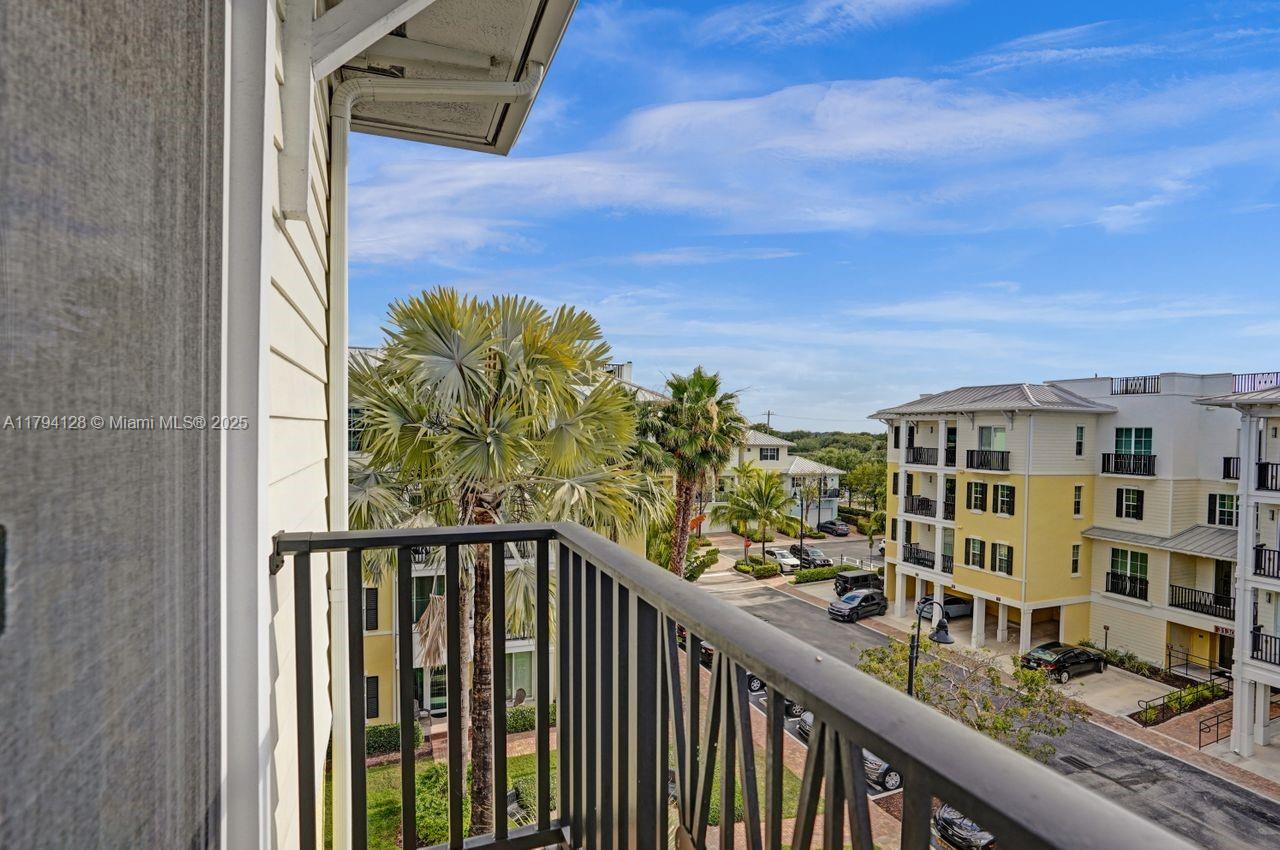 LATITUDE DELRAY BEACH CON - Residential Lease
