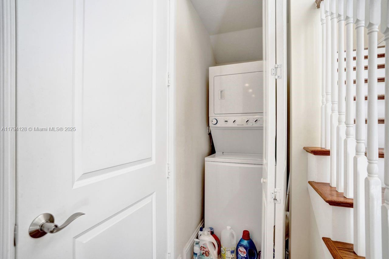 LATITUDE DELRAY BEACH CON - Residential Lease