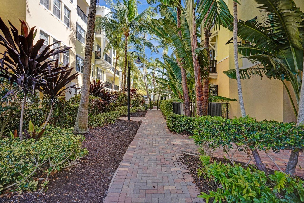 LATITUDE DELRAY BEACH CON - Residential Lease