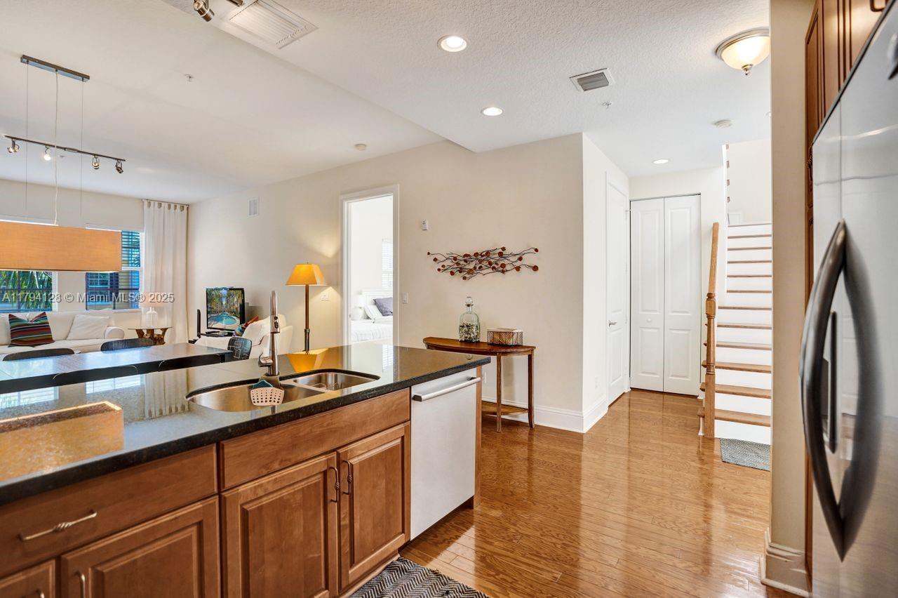 LATITUDE DELRAY BEACH CON - Residential Lease