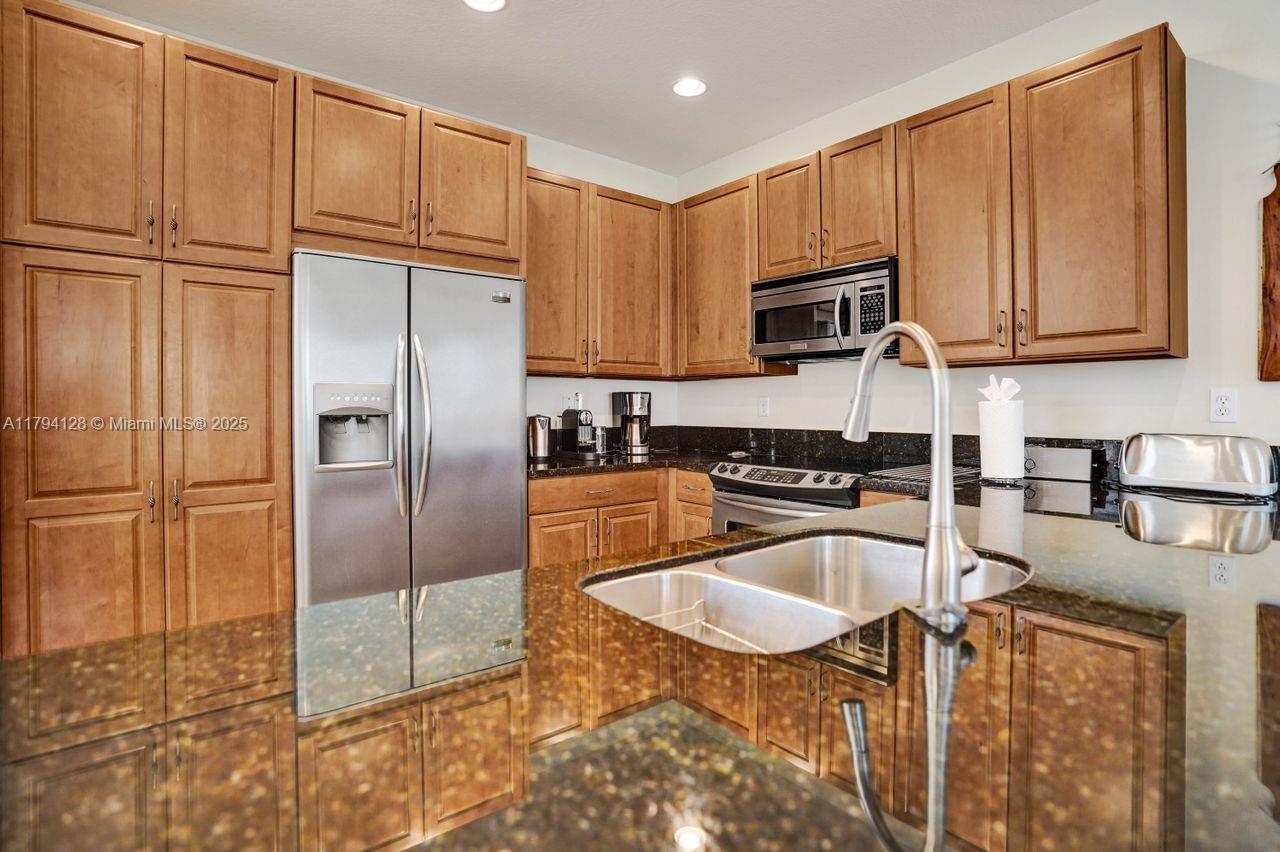 LATITUDE DELRAY BEACH CON - Residential Lease
