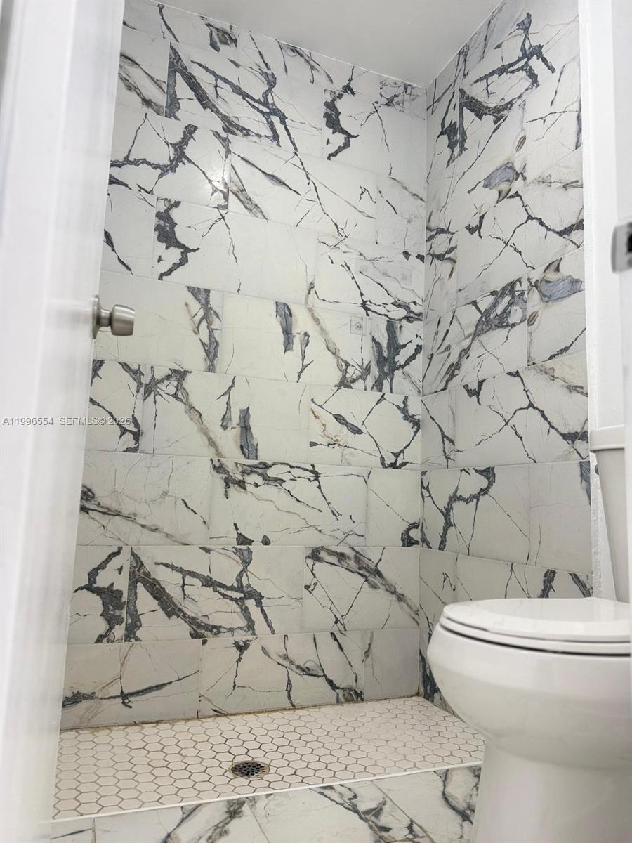 WOODSCAPE TOWNHOMES - Residential