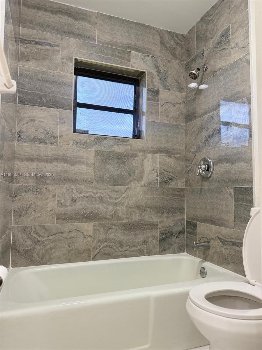 WOODSCAPE TOWNHOMES - Residential