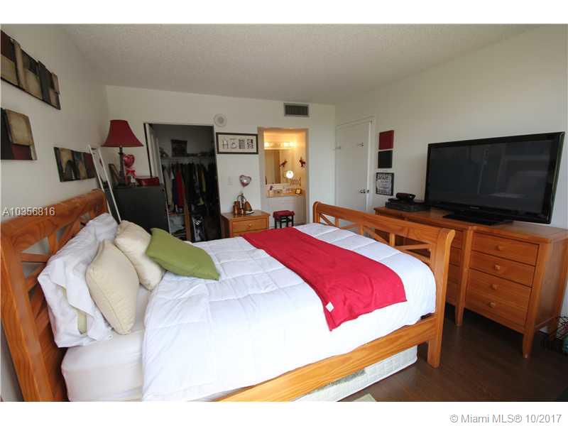 PLAZA OF AMERICAS CONDO P - Residential Lease