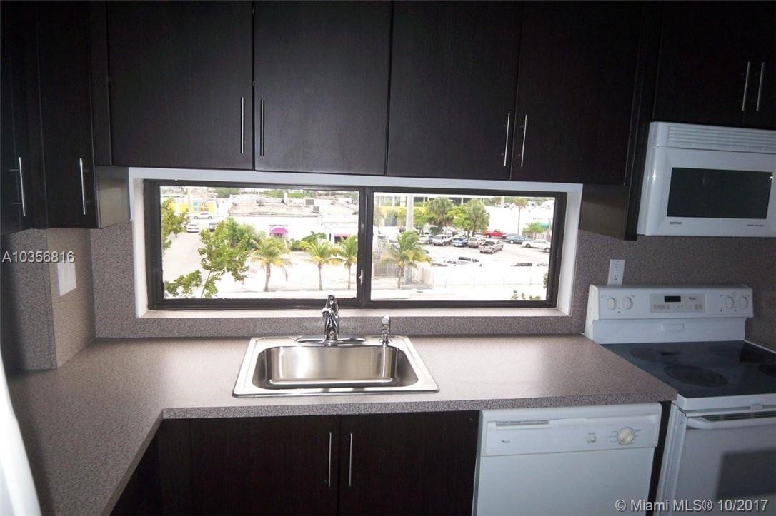 PLAZA OF AMERICAS CONDO P - Residential Lease