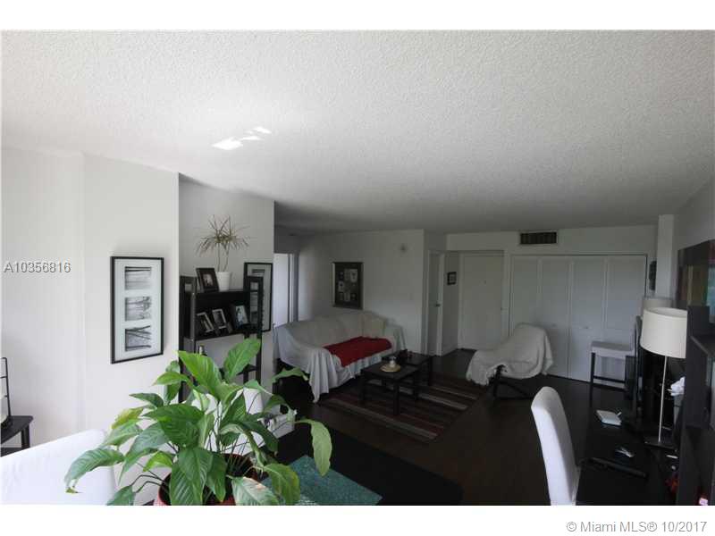 PLAZA OF AMERICAS CONDO P - Residential Lease