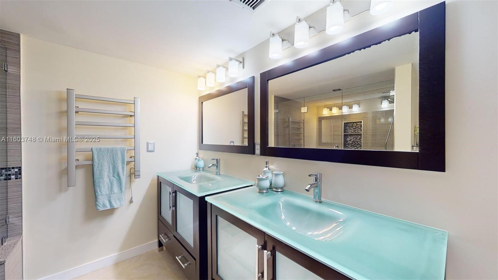 MALAGA TOWERS CONDO - Residential