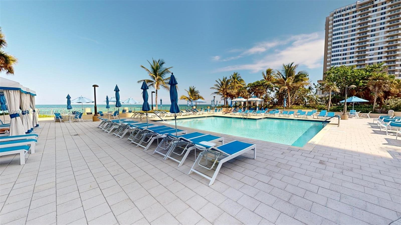 MALAGA TOWERS CONDO - Residential