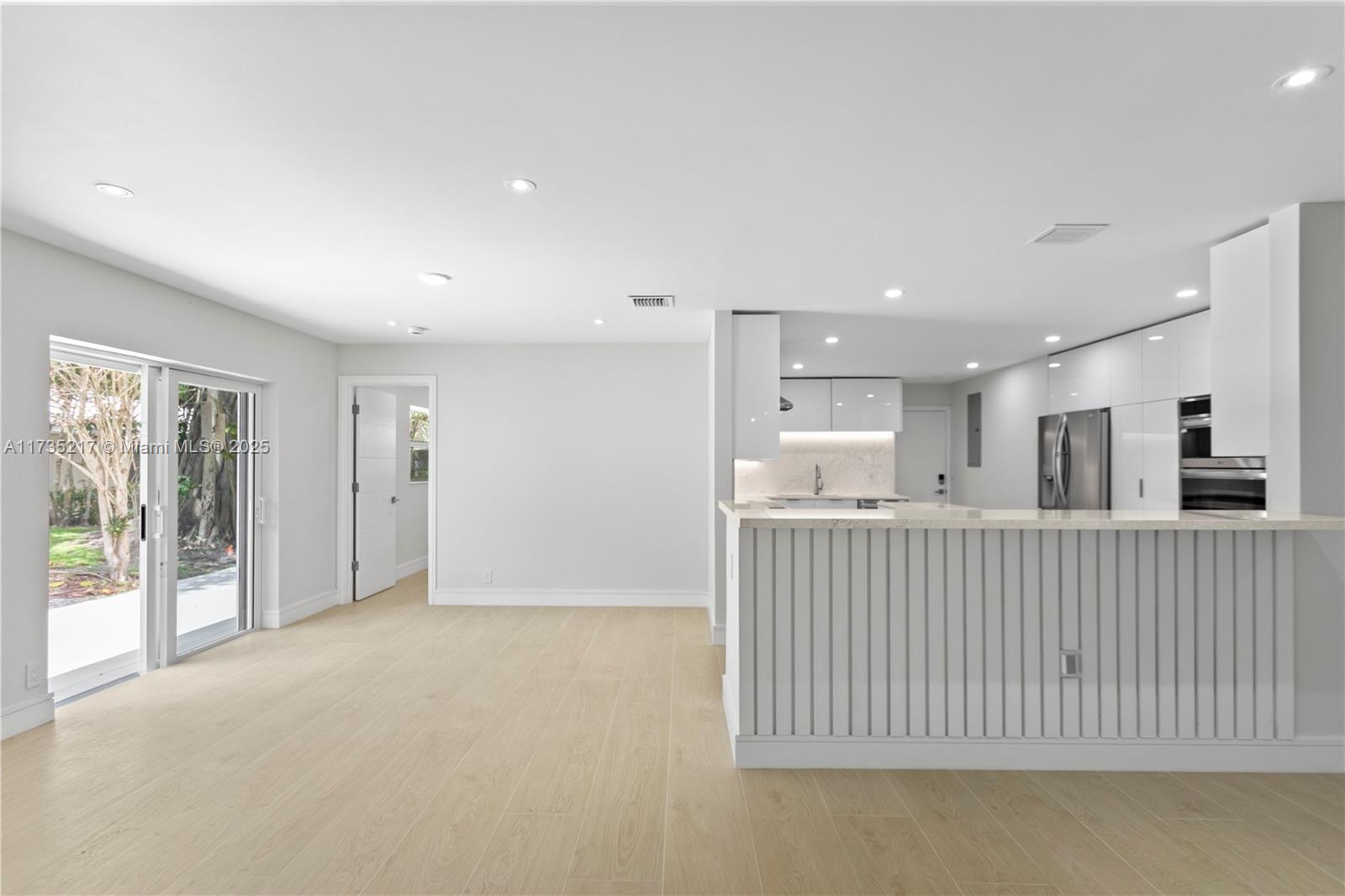 NO 100 PALM-AIRE COUNTRY - Residential