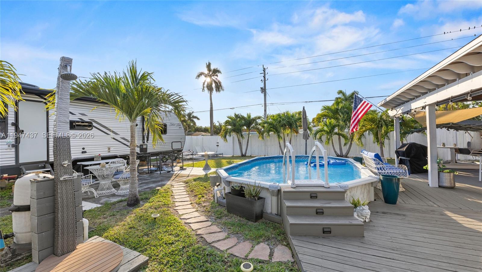 HALLANDALE BY THE SEA - Residential