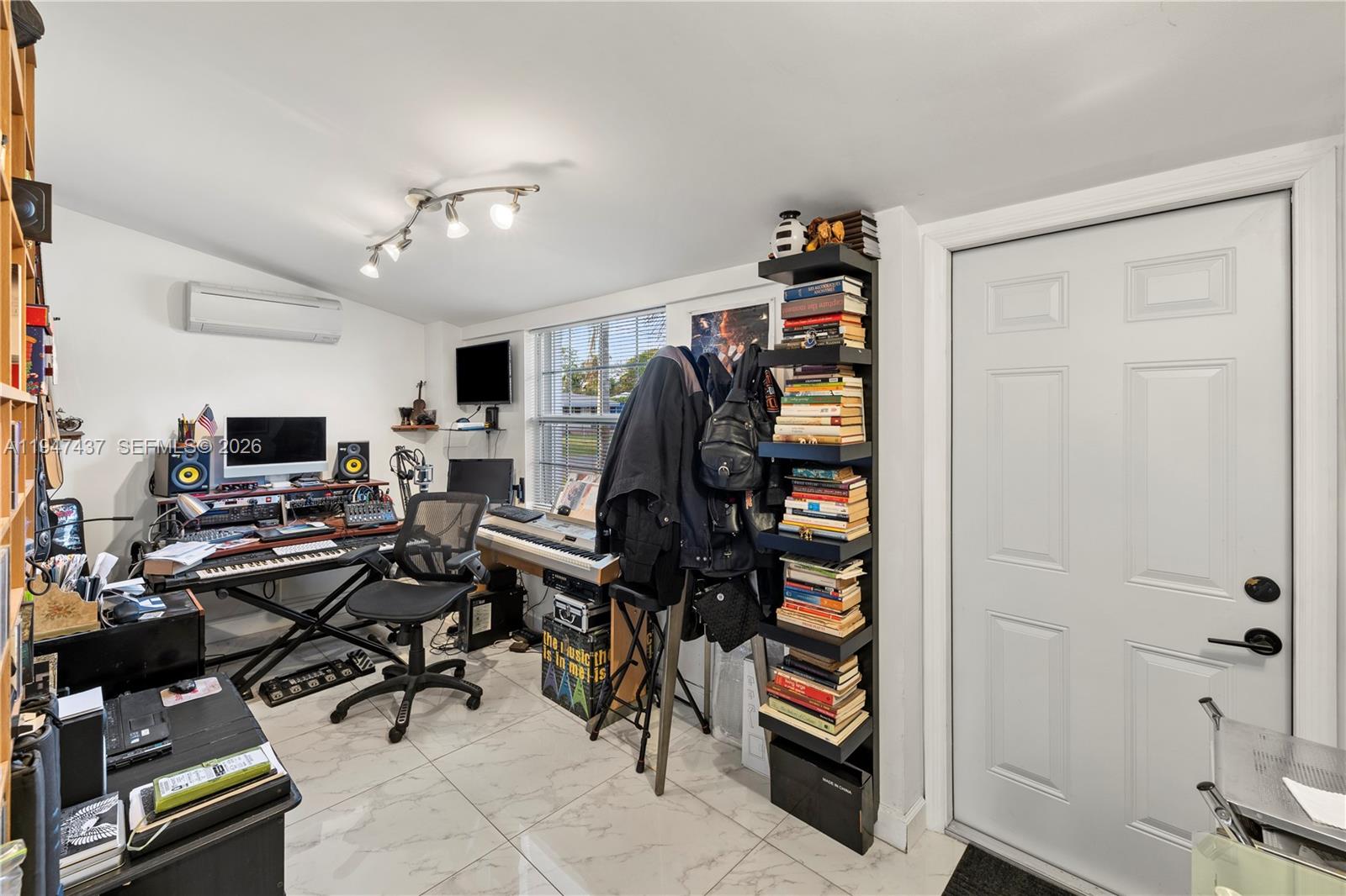 HALLANDALE BY THE SEA - Residential