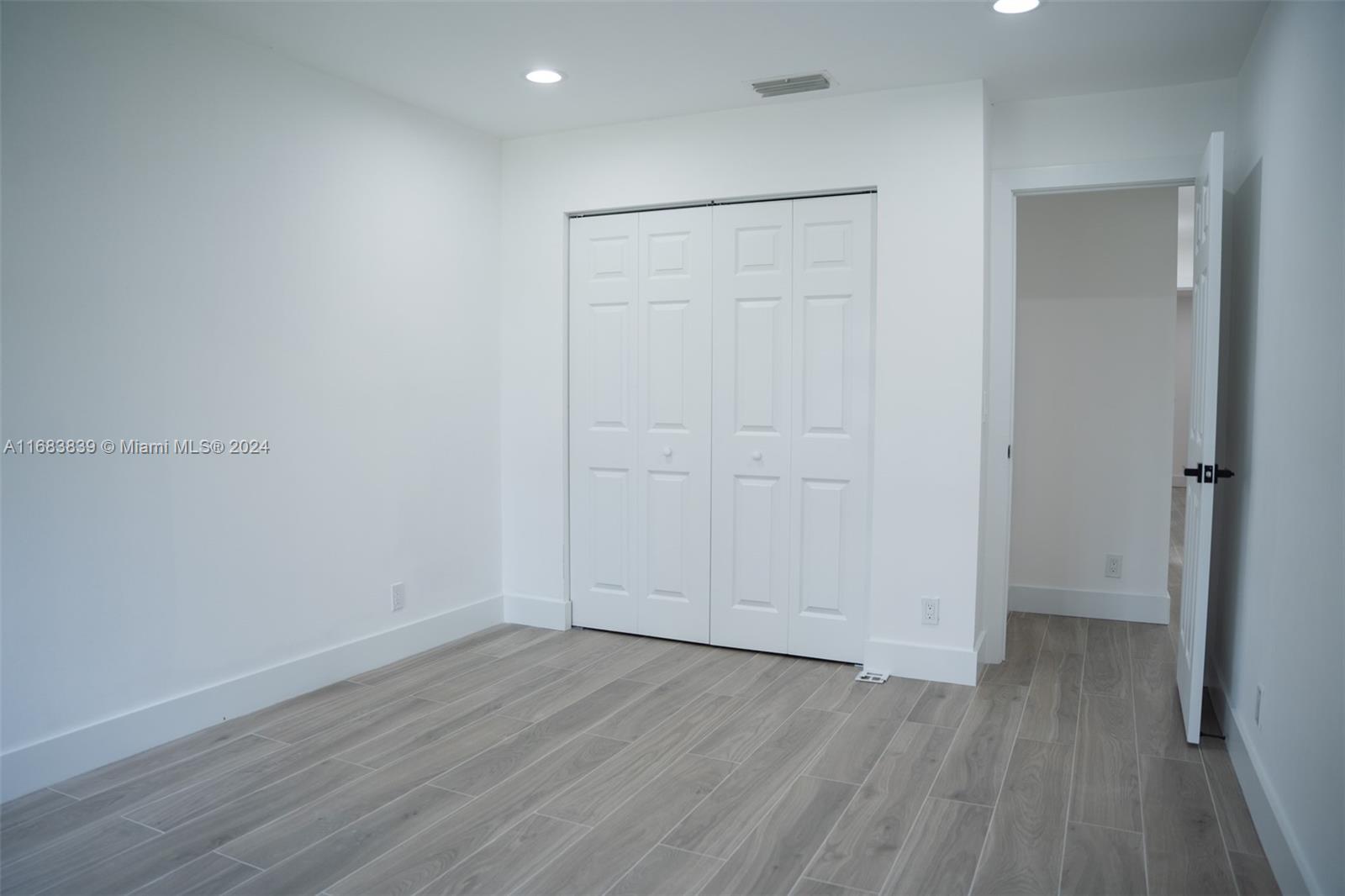 BOCA CHASE SEC 4 - Residential