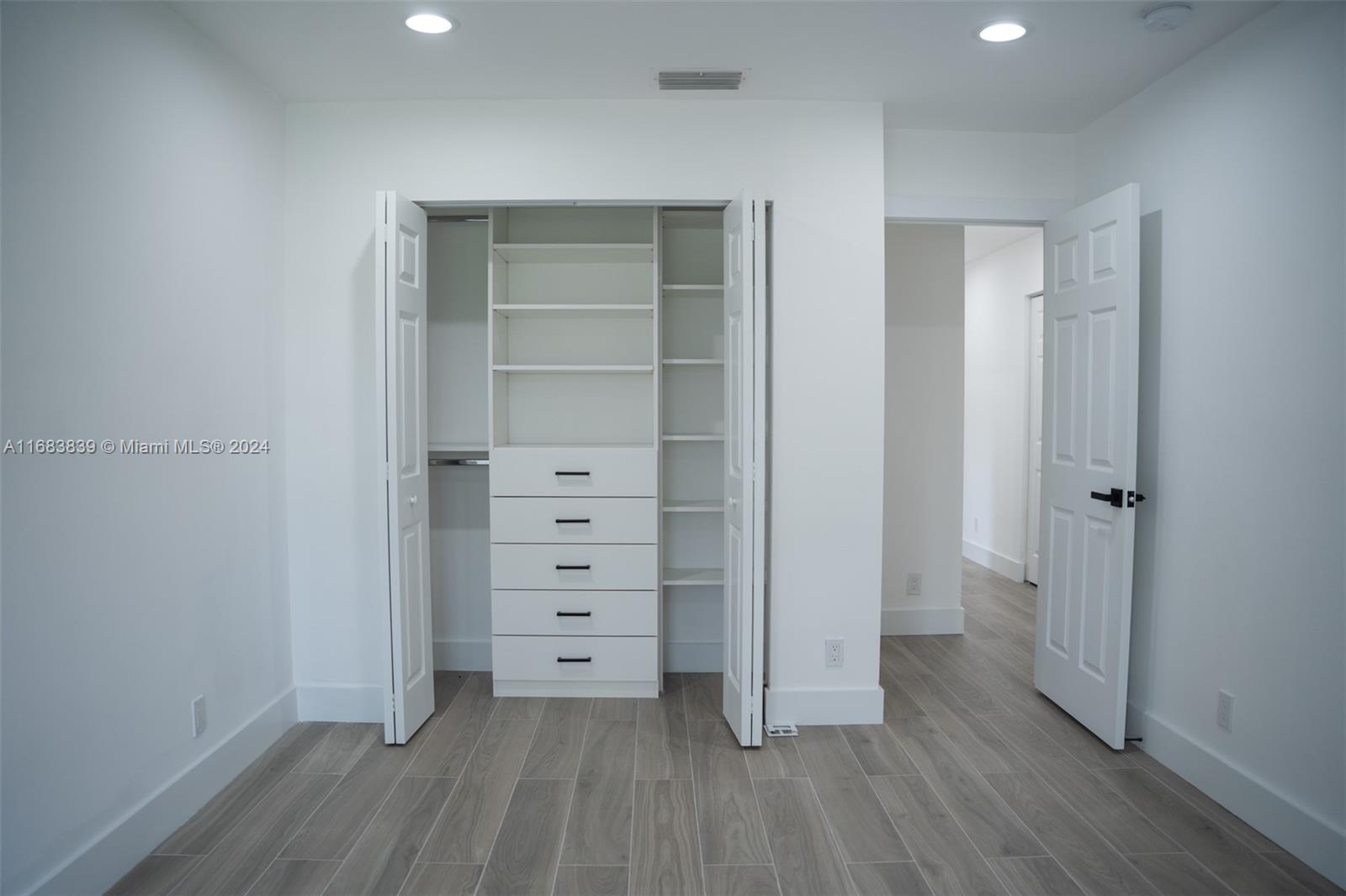 BOCA CHASE SEC 4 - Residential
