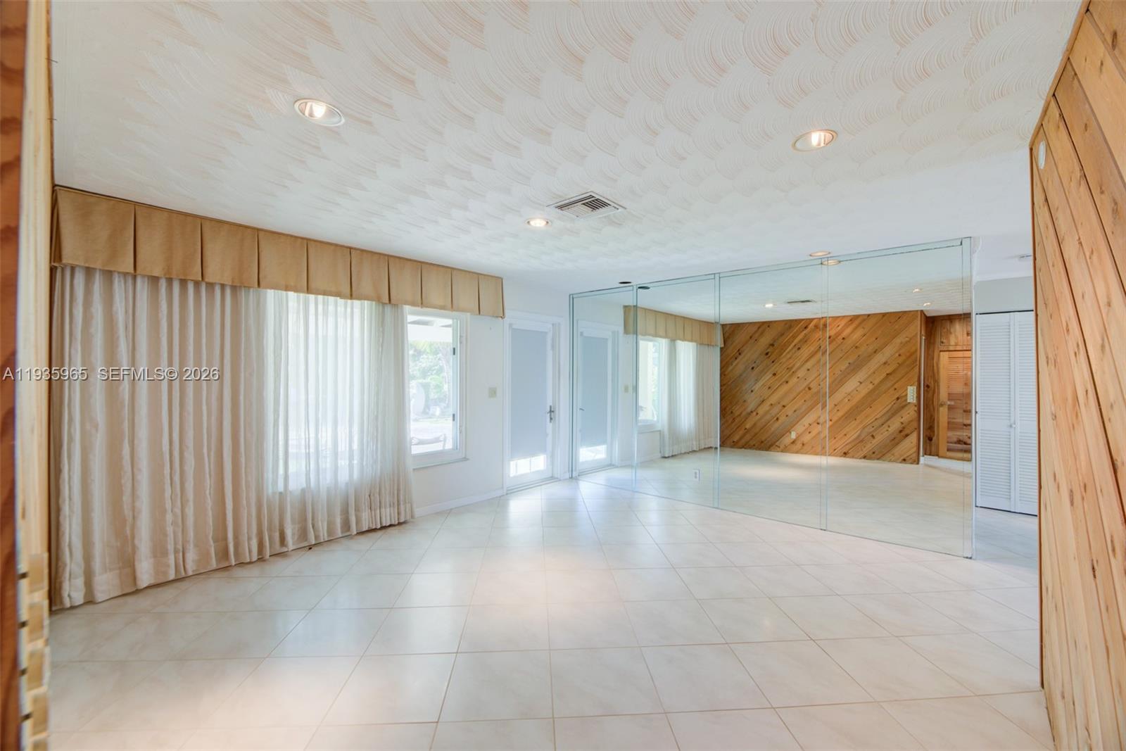 AVON PARK - Residential