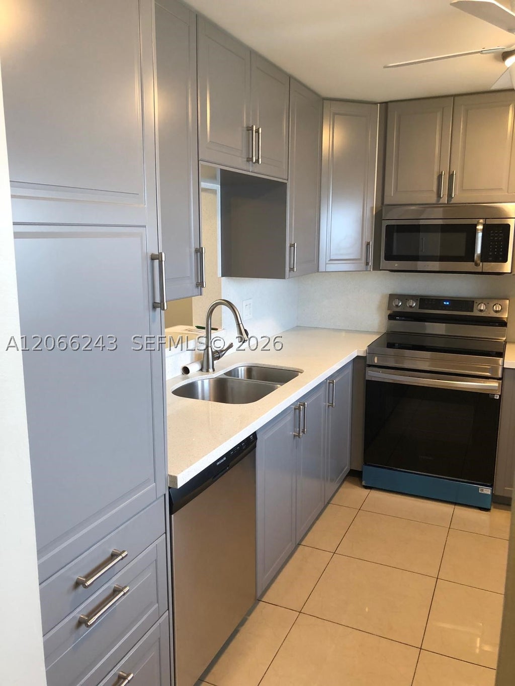 Photo of 319 NE 14th Ave #707, Hallandale Beach, FL 33009 (MLS # A12066243)
