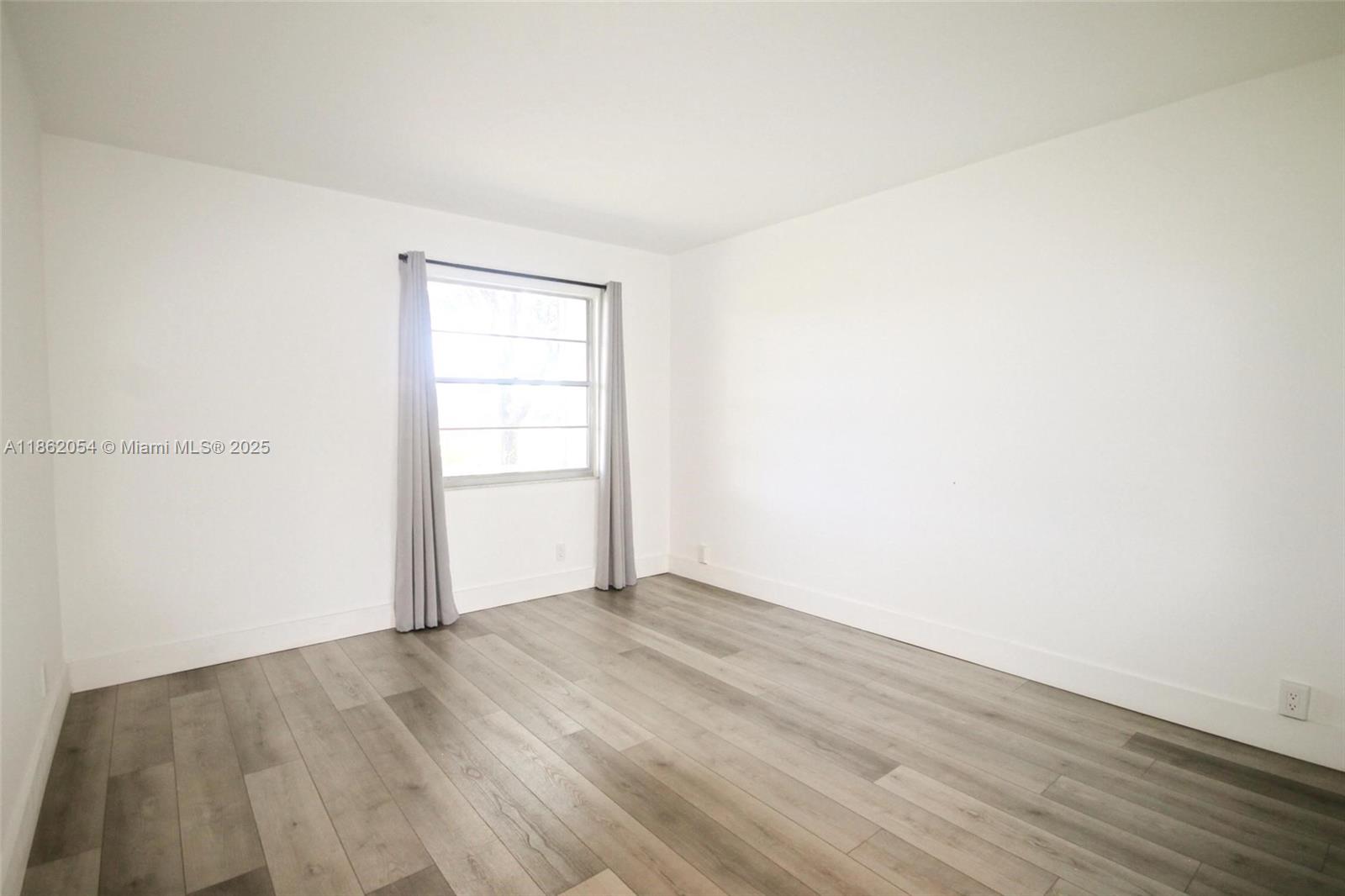 NEW HAMPTON AT CENTURY VI - Residential