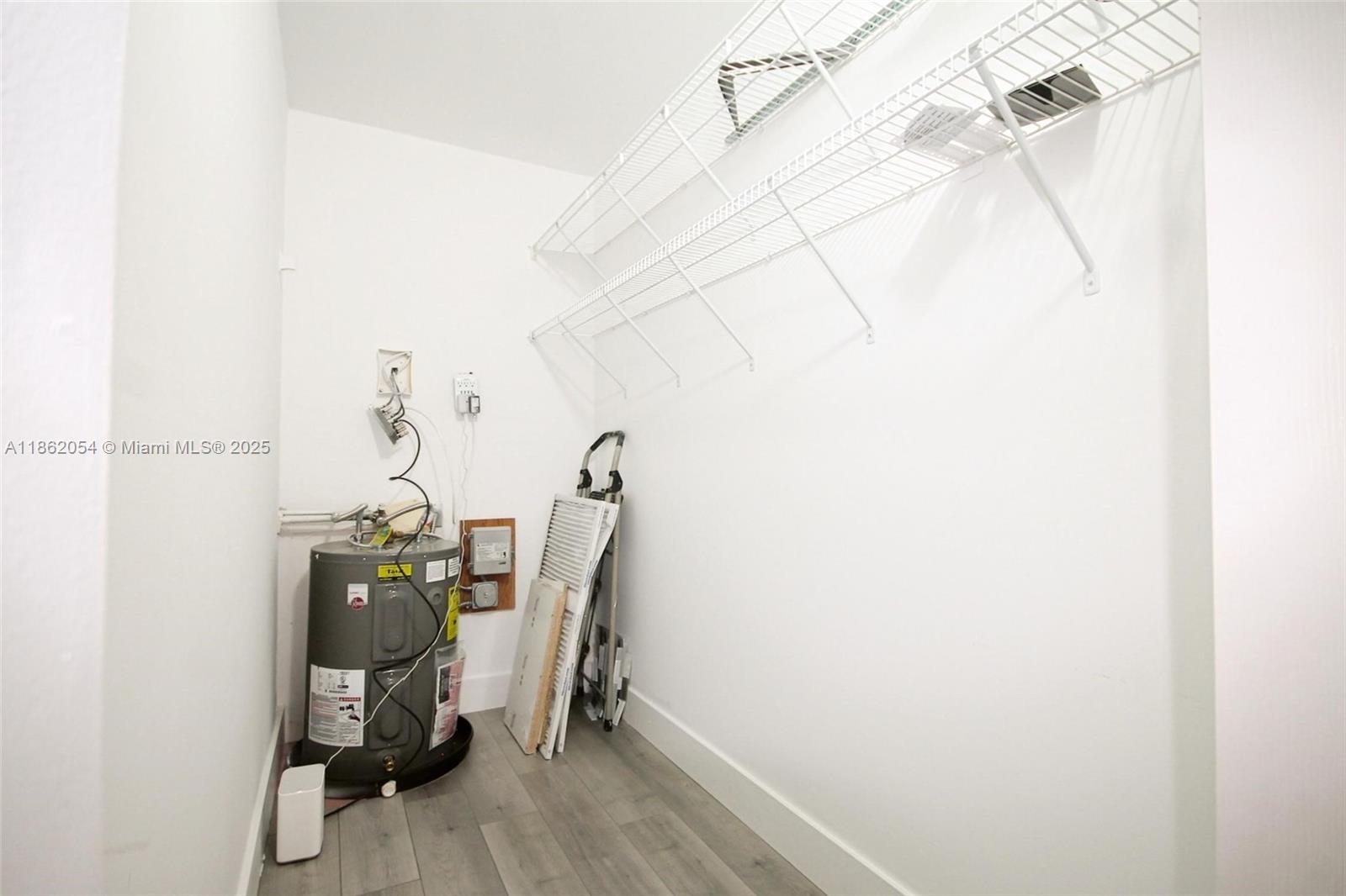 NEW HAMPTON AT CENTURY VI - Residential