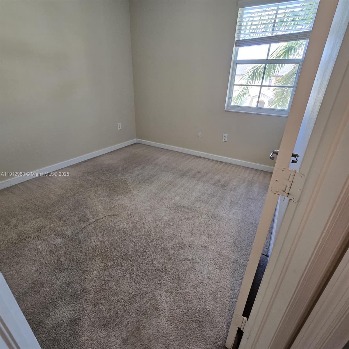 LAKES BY THE BAY EVE REPL - Residential Lease