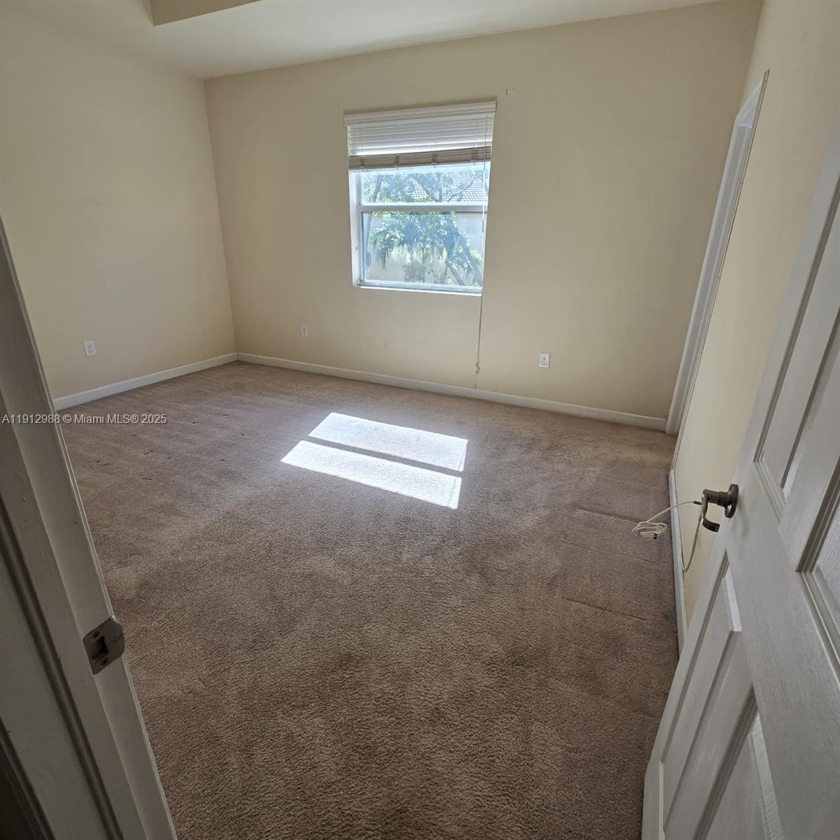 LAKES BY THE BAY EVE REPL - Residential Lease