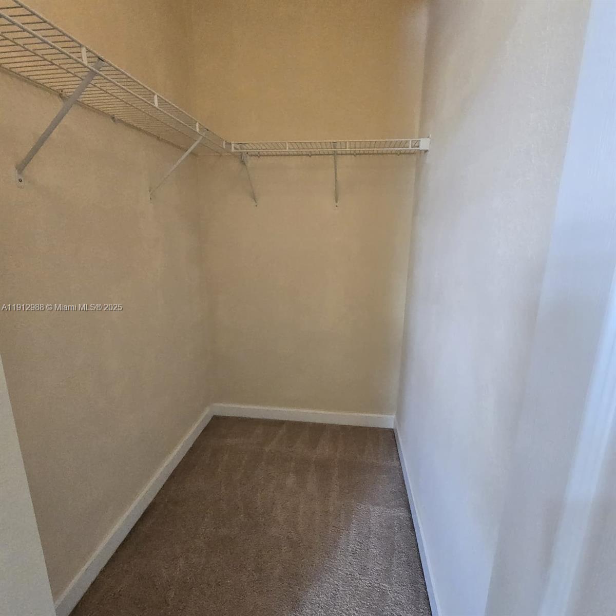 LAKES BY THE BAY EVE REPL - Residential Lease