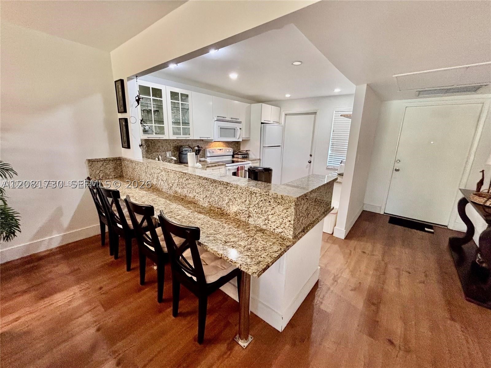 3051 S Palm Aire Dr 102