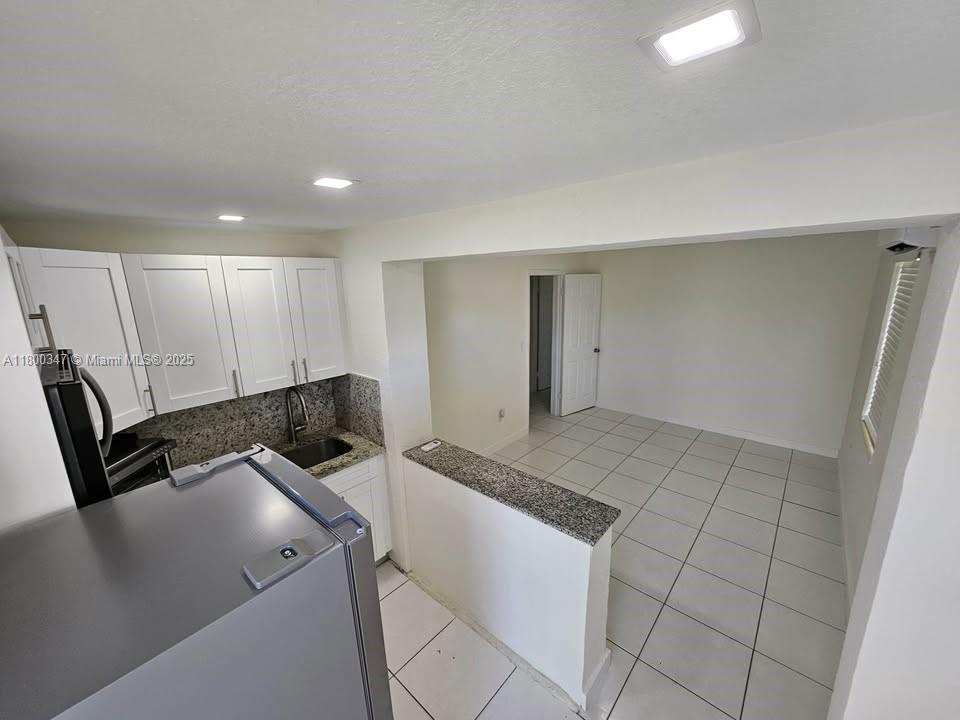 6860 SW 27th St 1