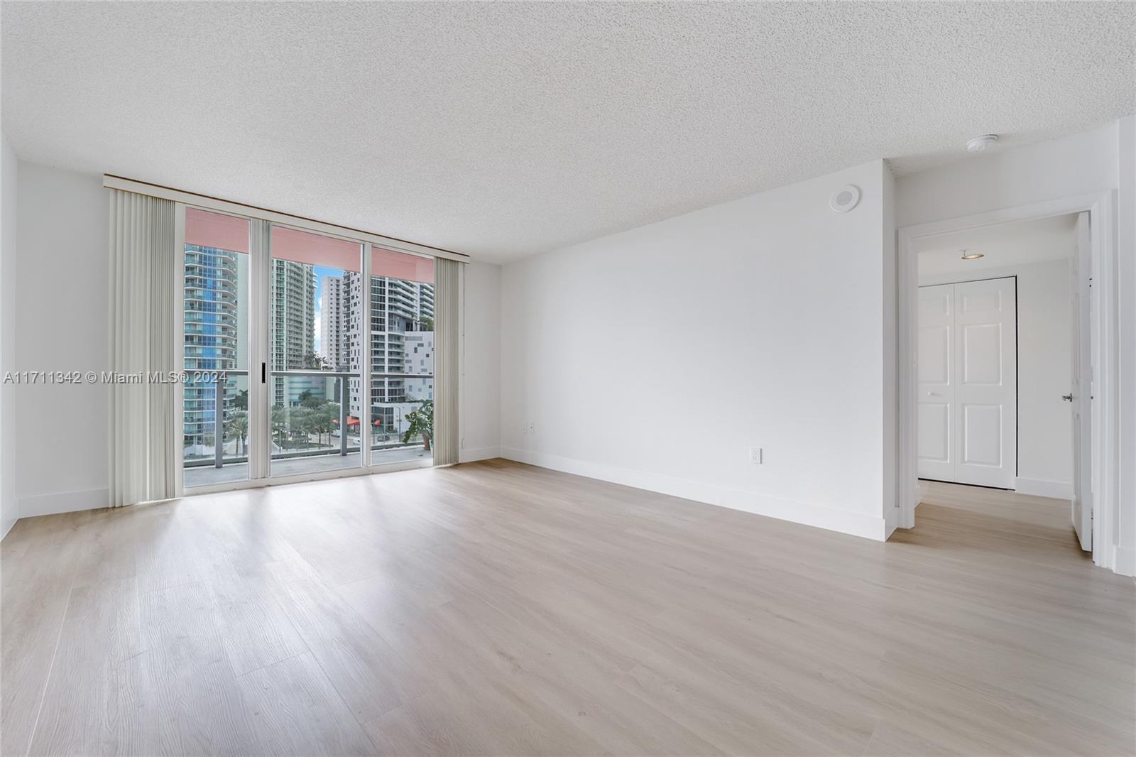 Property for Sale at 1155 Brickell Bay Dr 609, Miami, Broward County, Florida - Bedrooms: 2 
Bathrooms: 2  - $665,000