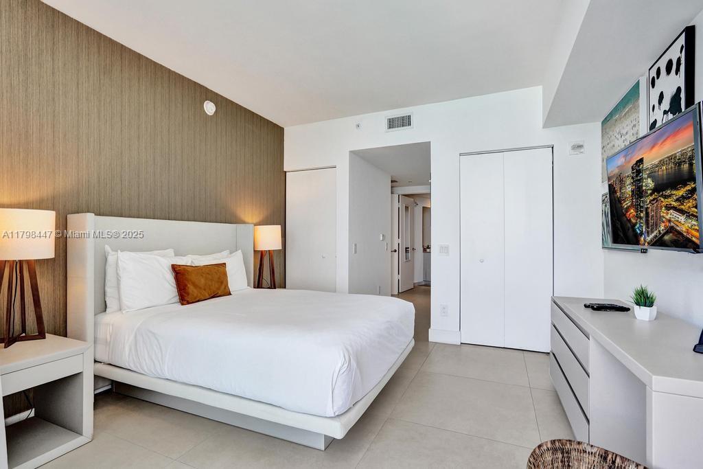 4111 SOUTH OCEAN DRIVE CO - Residential