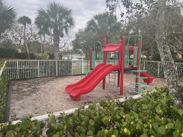13218 SW 44th St 11106
