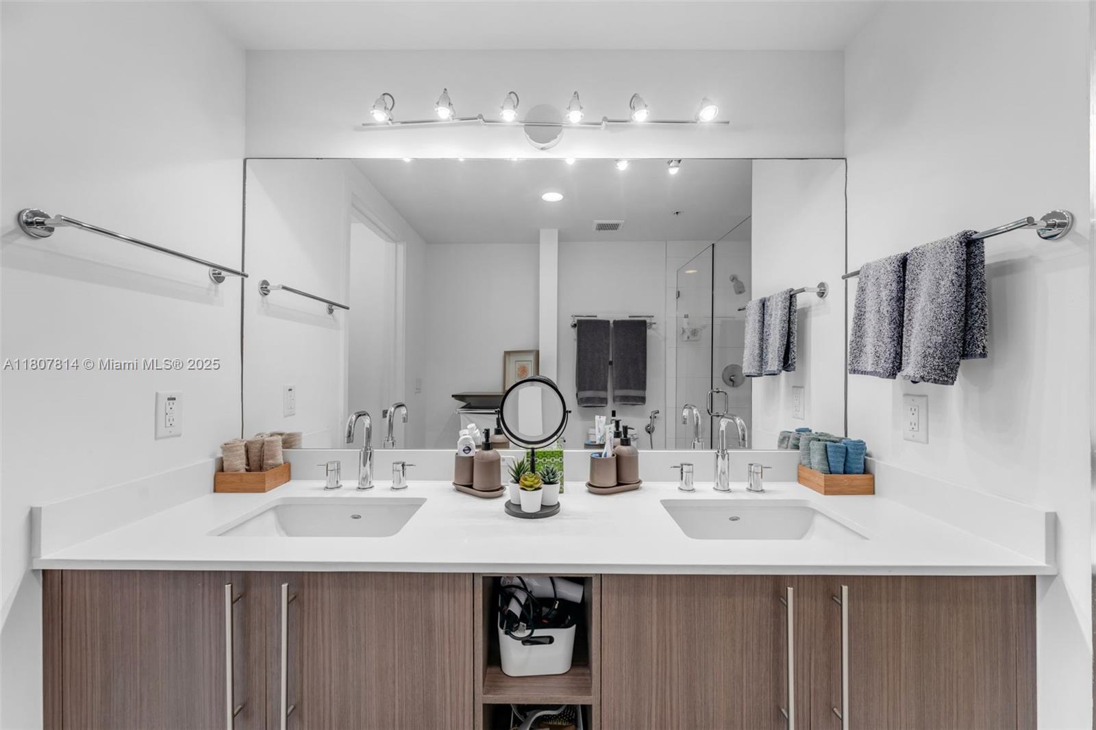 GRAND BAY COMMONS SOUTH - Residential