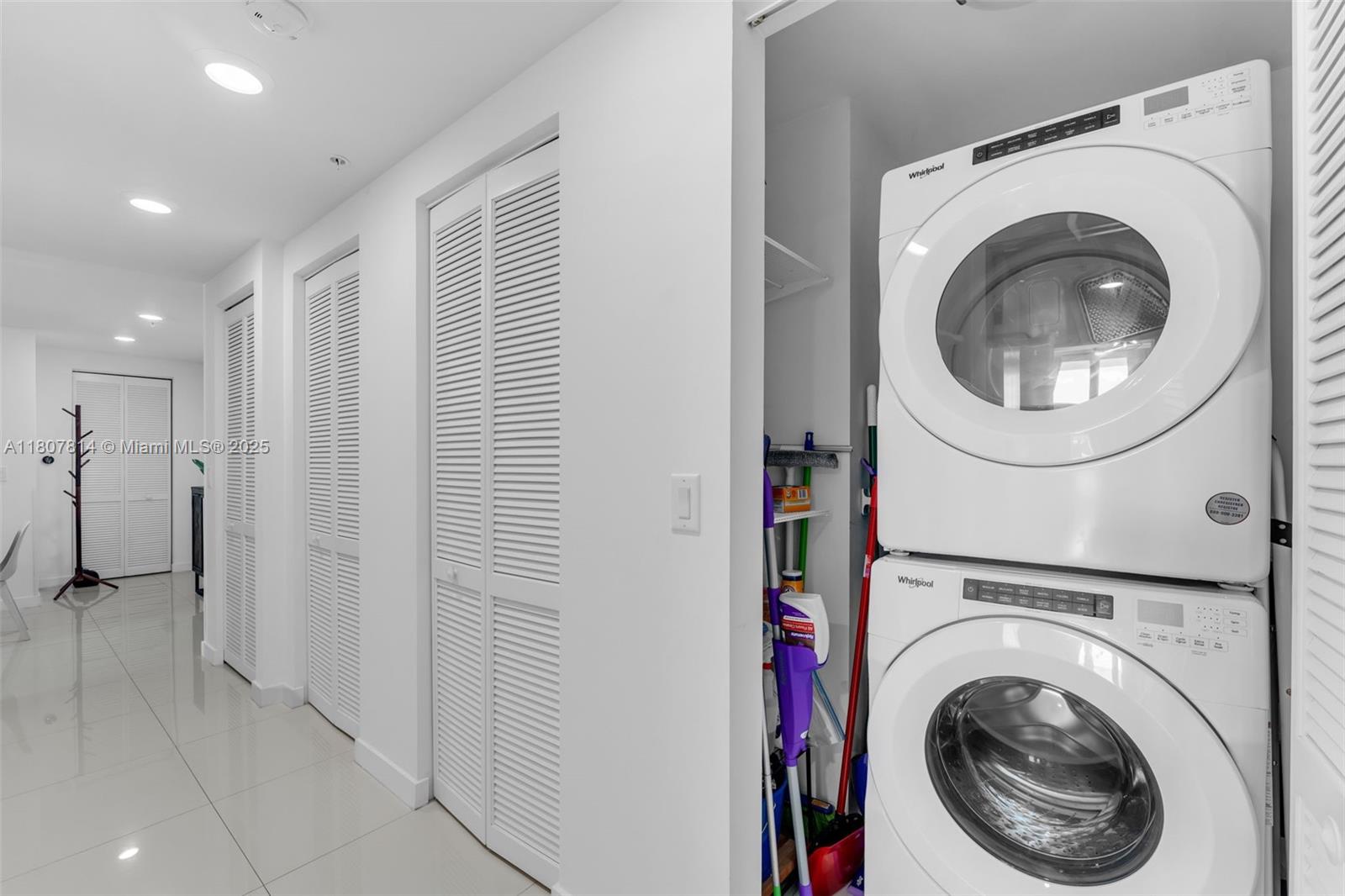 GRAND BAY COMMONS SOUTH - Residential