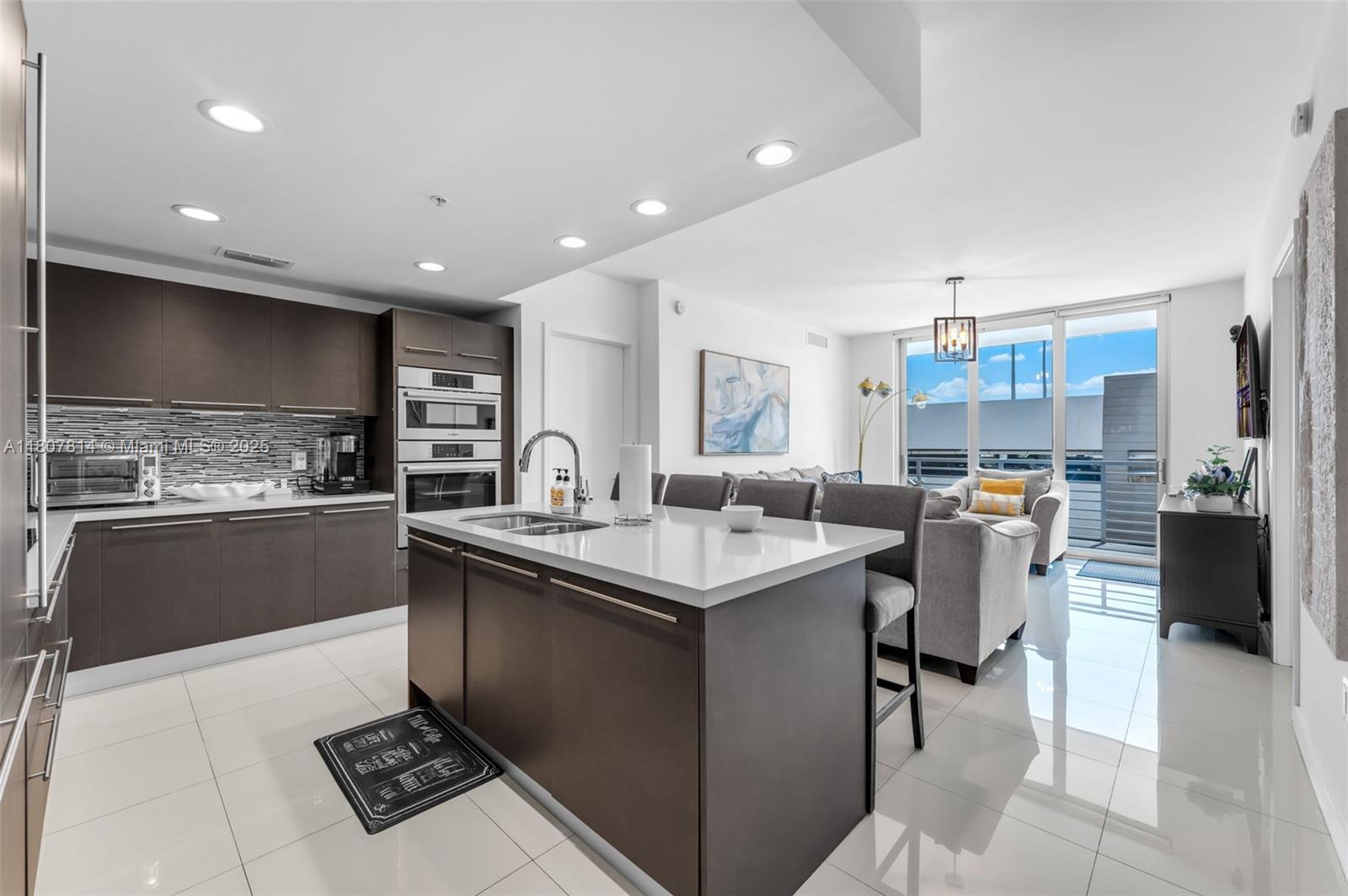 GRAND BAY COMMONS SOUTH - Residential