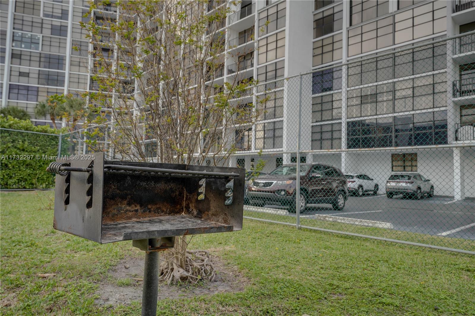 TOWERS OF OCEANVIEW SOUTH - Residential