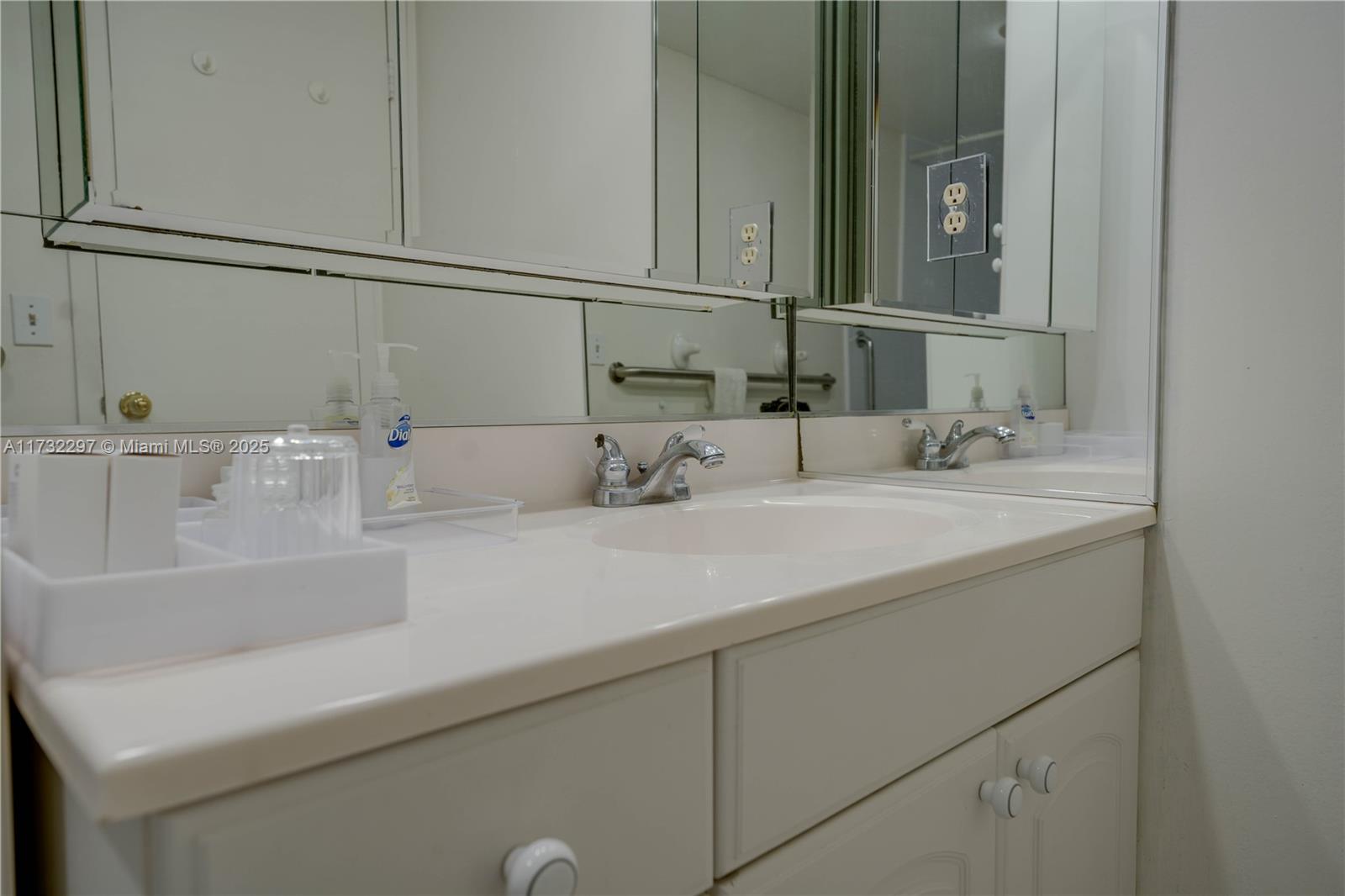 TOWERS OF OCEANVIEW SOUTH - Residential