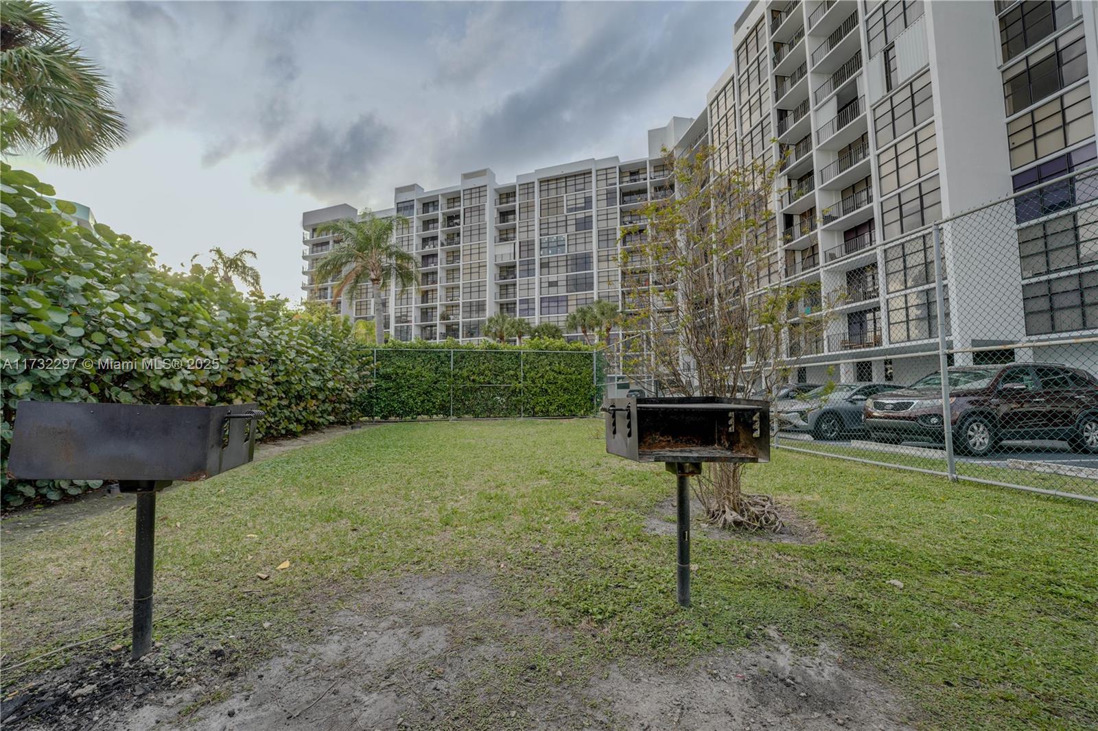 TOWERS OF OCEANVIEW SOUTH - Residential