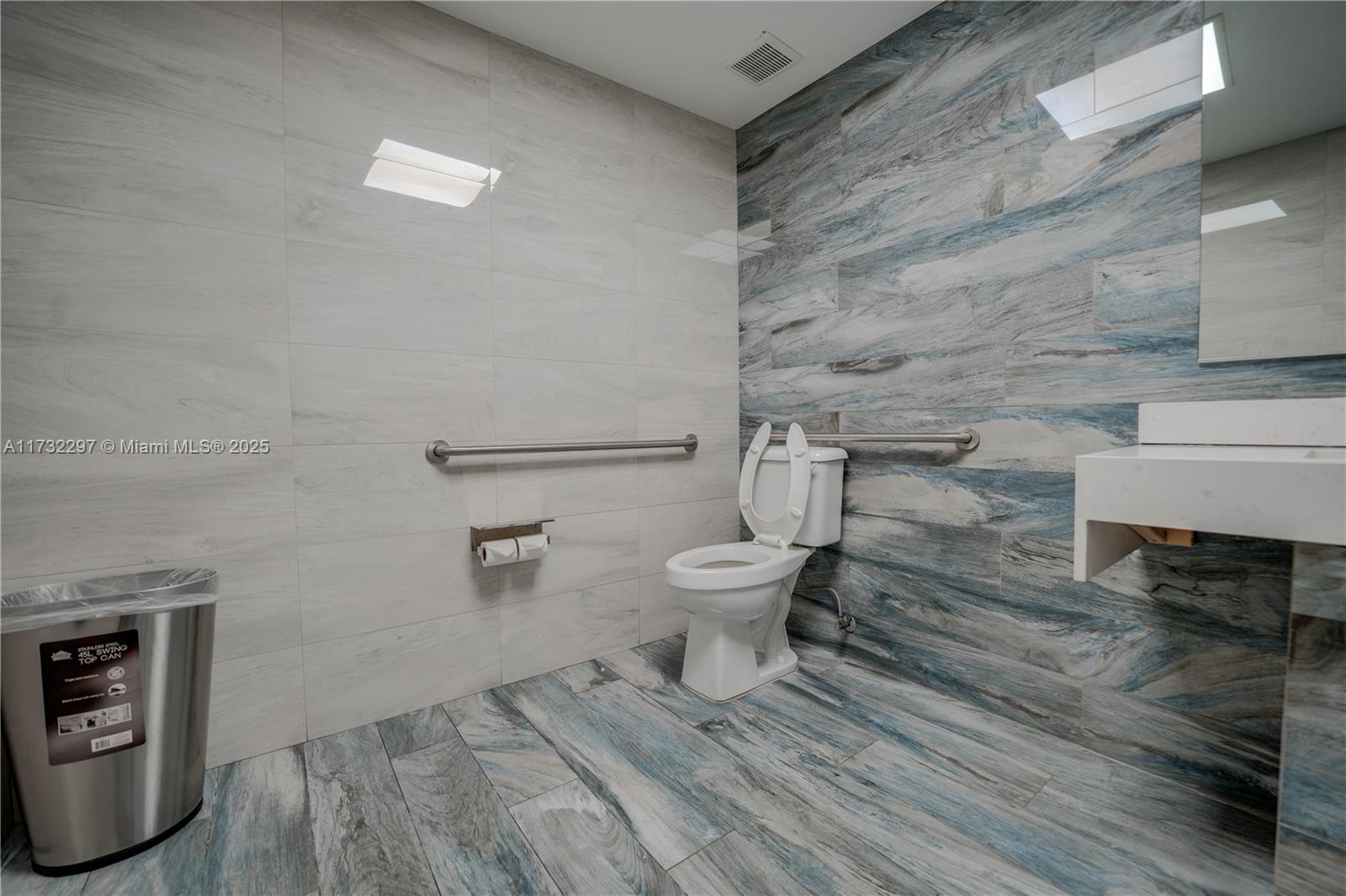 TOWERS OF OCEANVIEW SOUTH - Residential