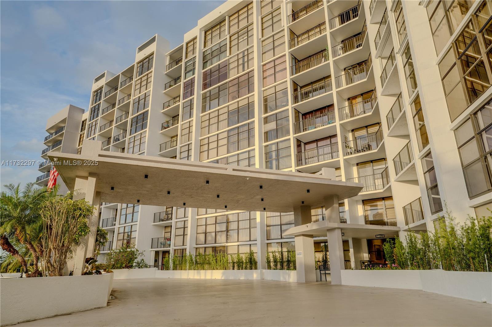 TOWERS OF OCEANVIEW SOUTH - Residential