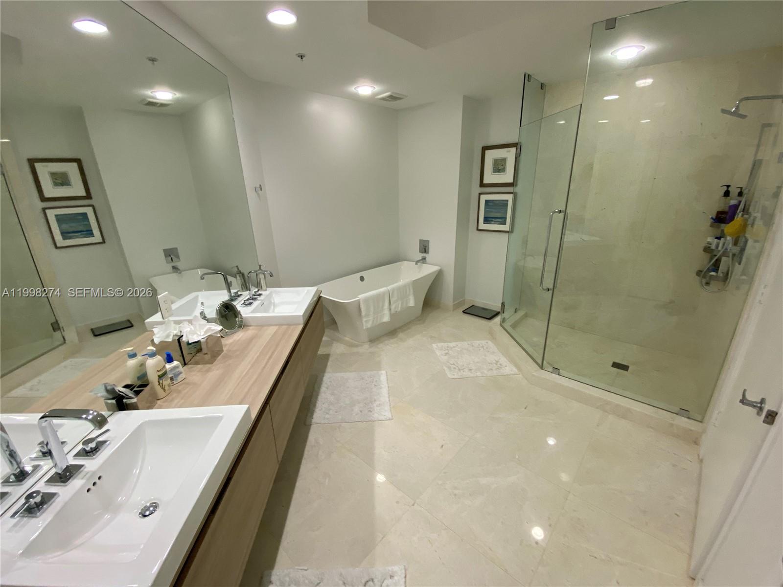 MARINA PALMS RESIDENCES N - Residential Lease